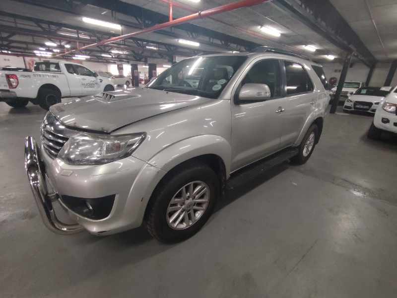 2013 TOYOTA FORTUNER 3.0 D-4D R/B thumbnail 7