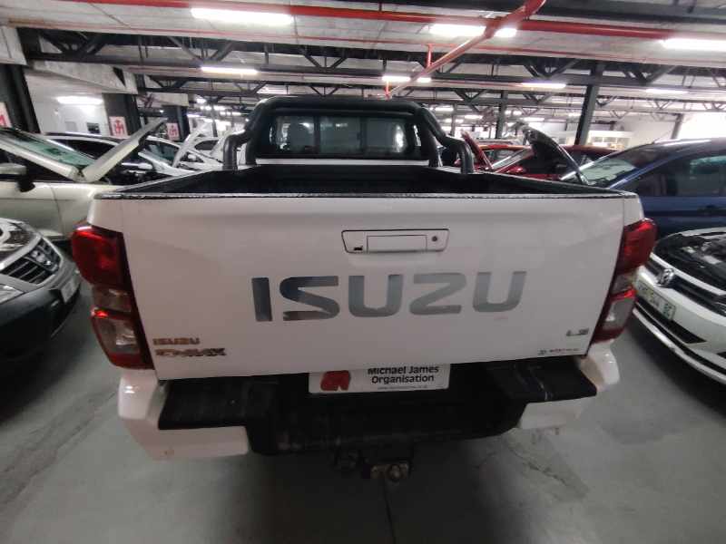 2022 ISUZU D -MAX 1.9 DDI HR LS A/T E/CAB thumbnail 5