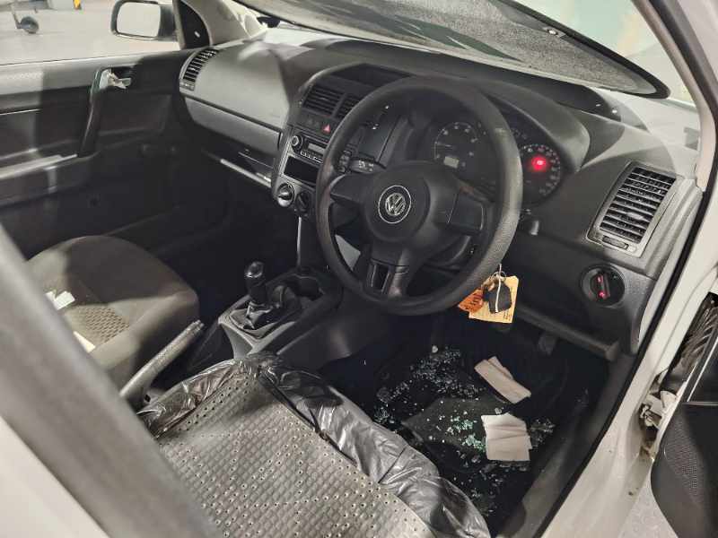 2014 VOLKSWAGEN POLO VIVO 1.4 5DR thumbnail 4