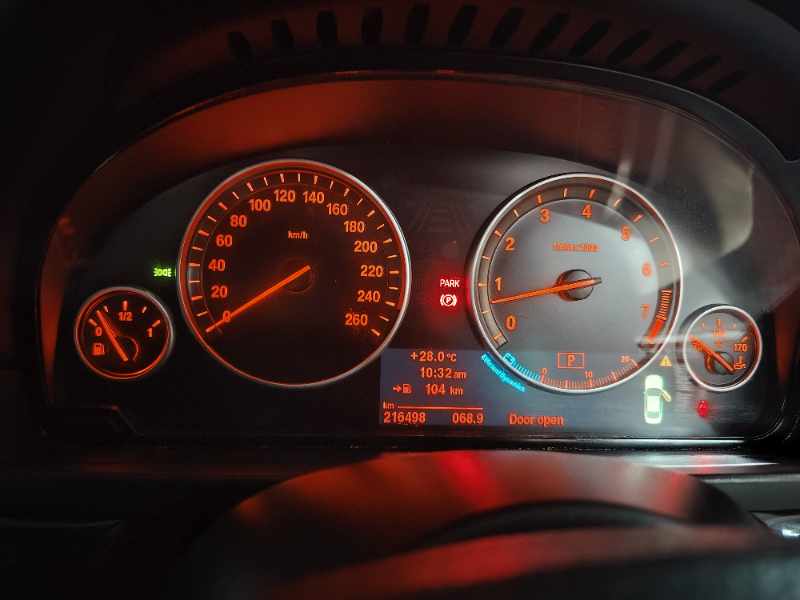 2011 BMW 535i A/T (F10) thumbnail 2