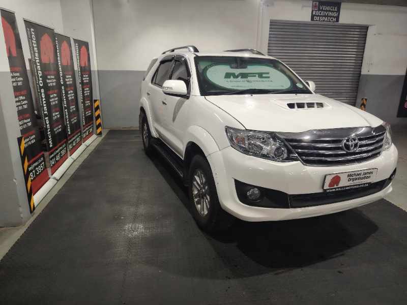 2014 TOYOTA FORTUNER 2.5D-4D R/B thumbnail 5
