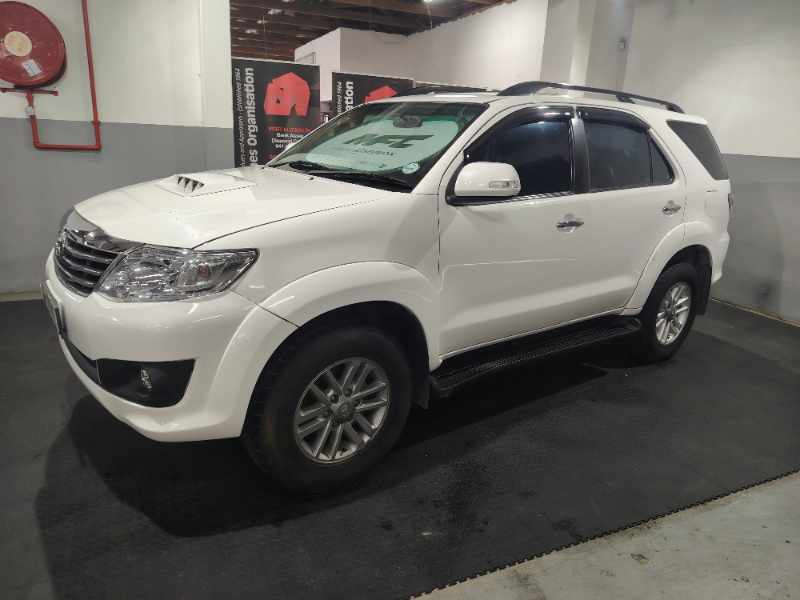2014 TOYOTA FORTUNER 2.5D-4D R/B thumbnail 7