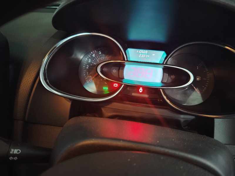 2017 RENAULT CLIO IV 900T AUTHENTIQUE 5DR (66KW) thumbnail 3