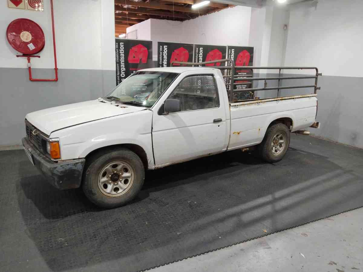 2004 NISSAN HARDBODY P/U S/C