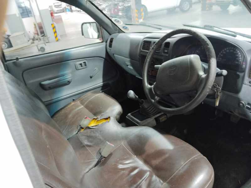 2003 TOYOTA HILUX 3.0D P/U S/C thumbnail 3