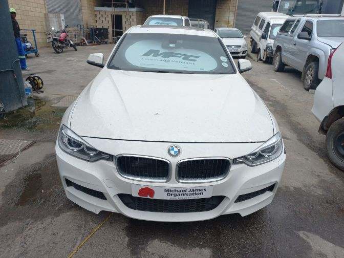 2014 BMW 320i M Sport (F30) thumbnail 2
