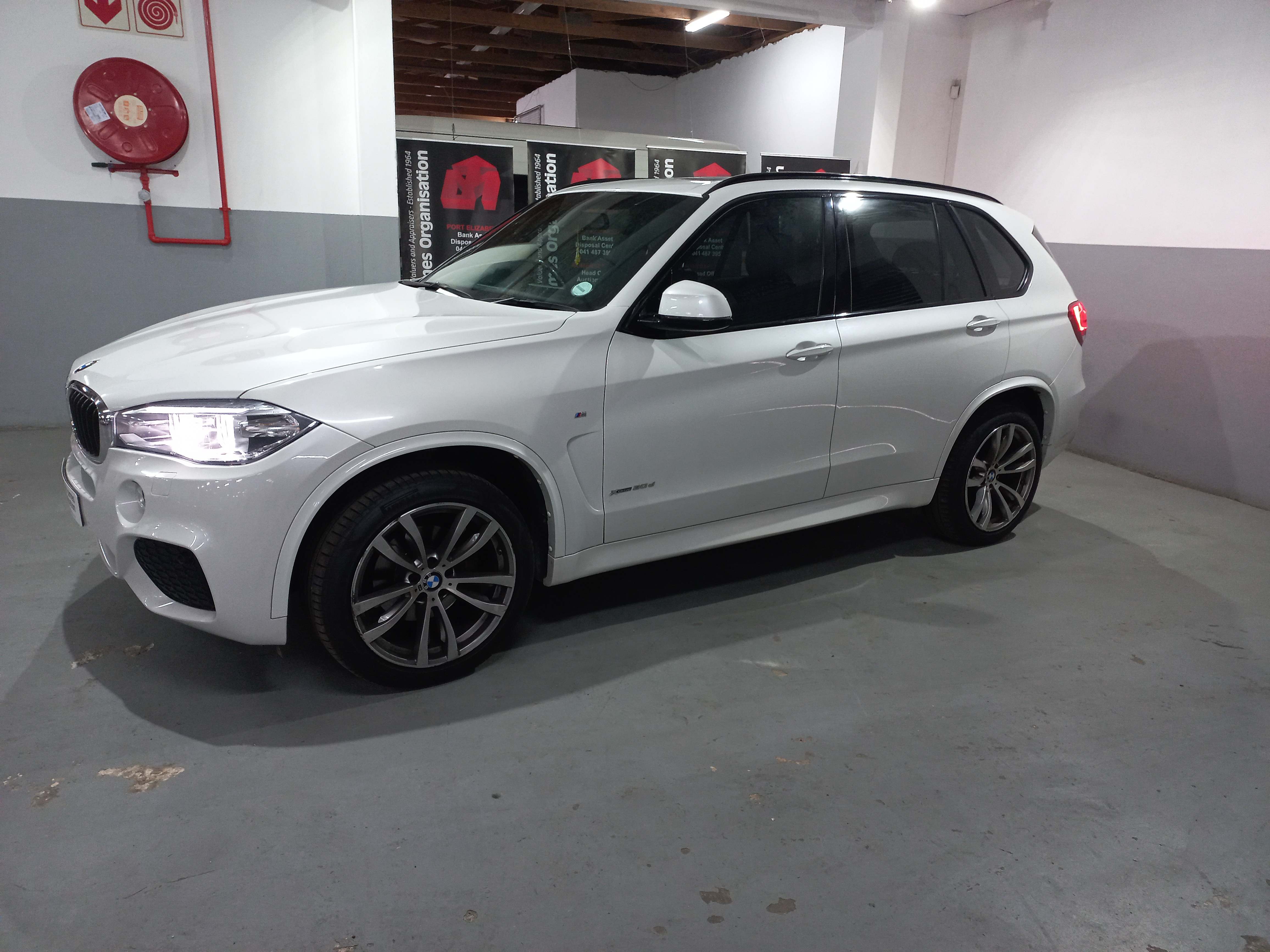 2017 BMW X5 xDrive 30d M-Sport A/T (F15) thumbnail 2