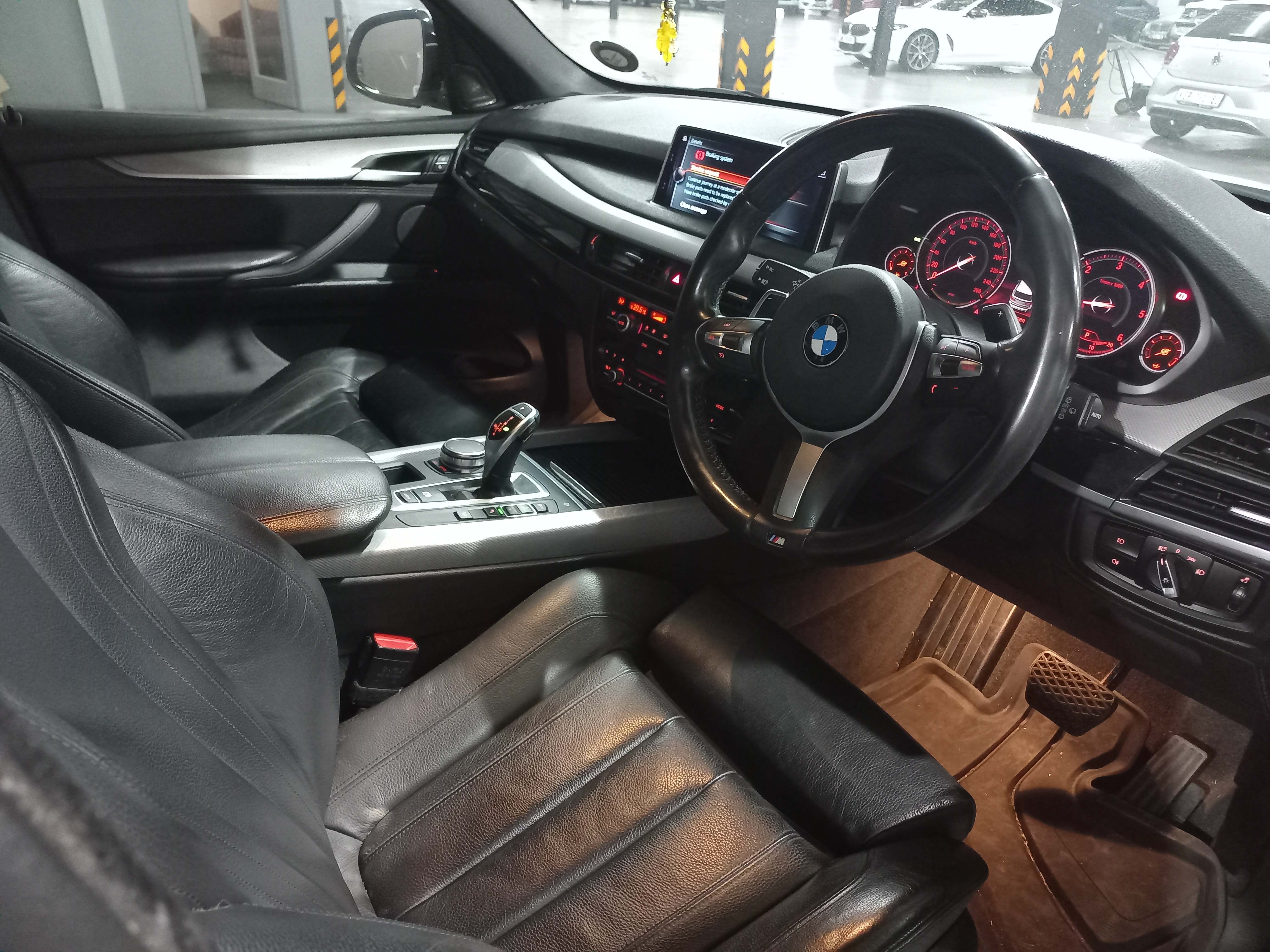 2017 BMW X5 xDrive 30d M-Sport A/T (F15) thumbnail 5