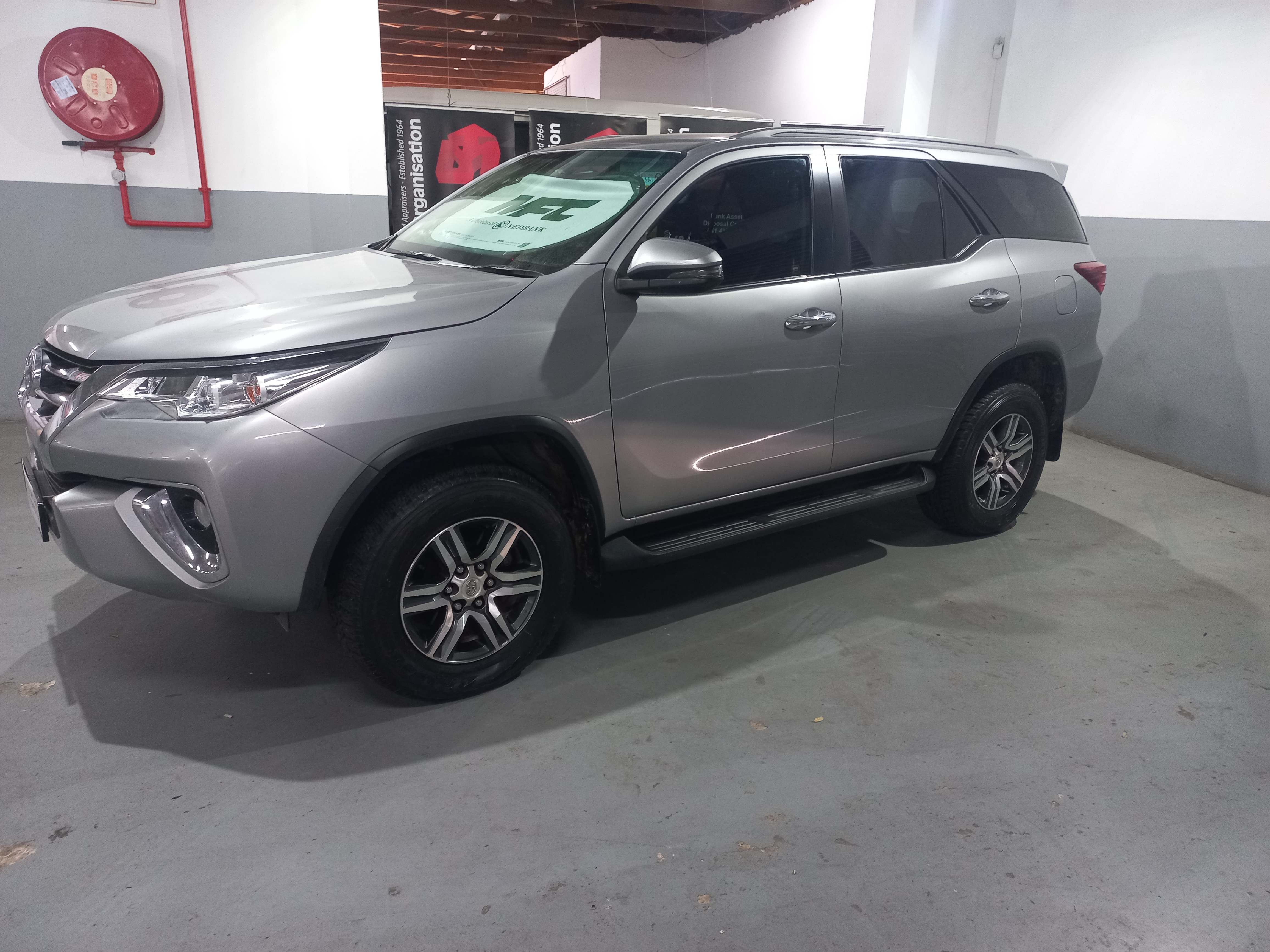 2019 Toyota Fortuner 2.4 GD-6 R/B A/T thumbnail 3