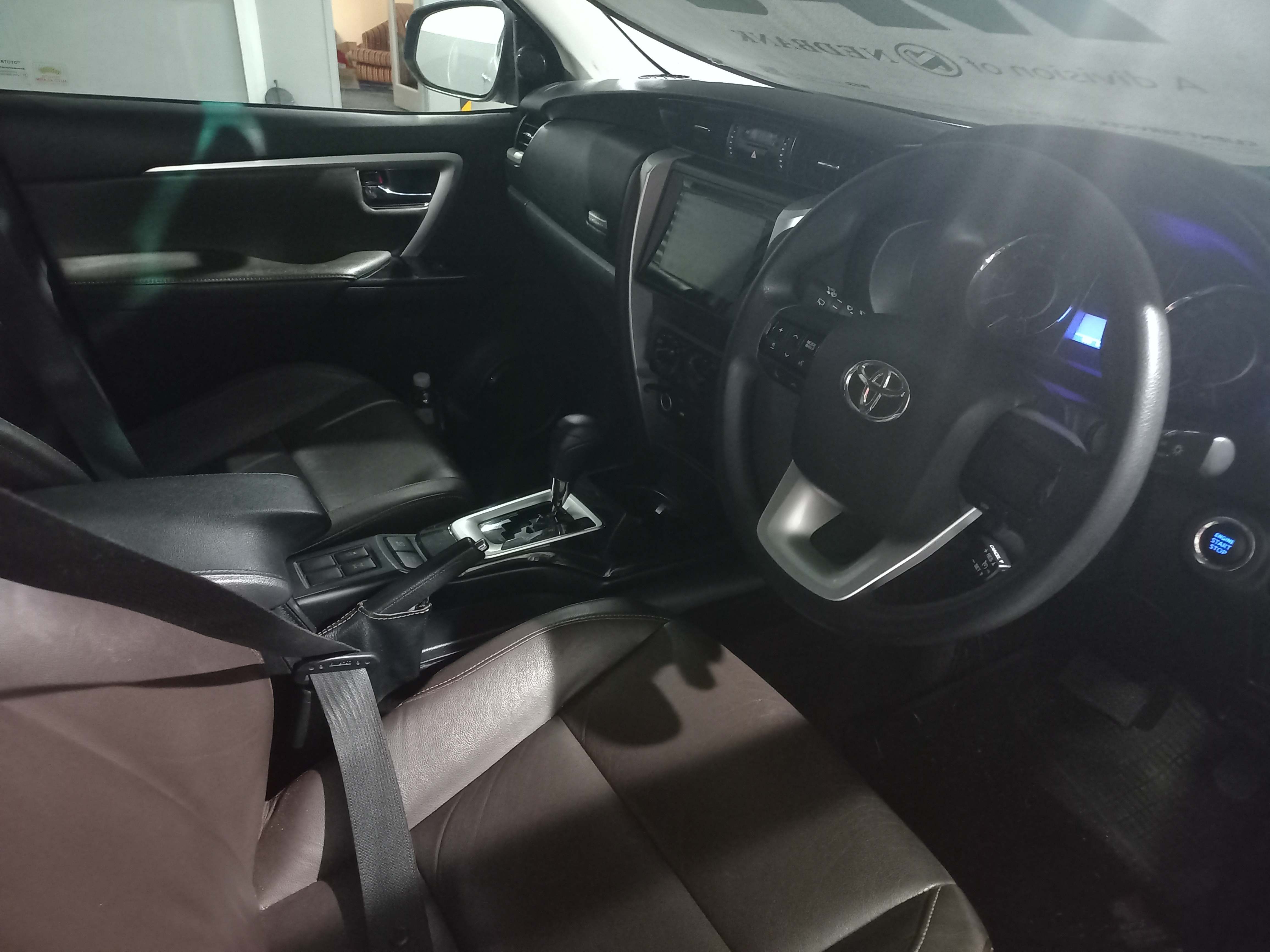 2019 Toyota Fortuner 2.4 GD-6 R/B A/T thumbnail 6