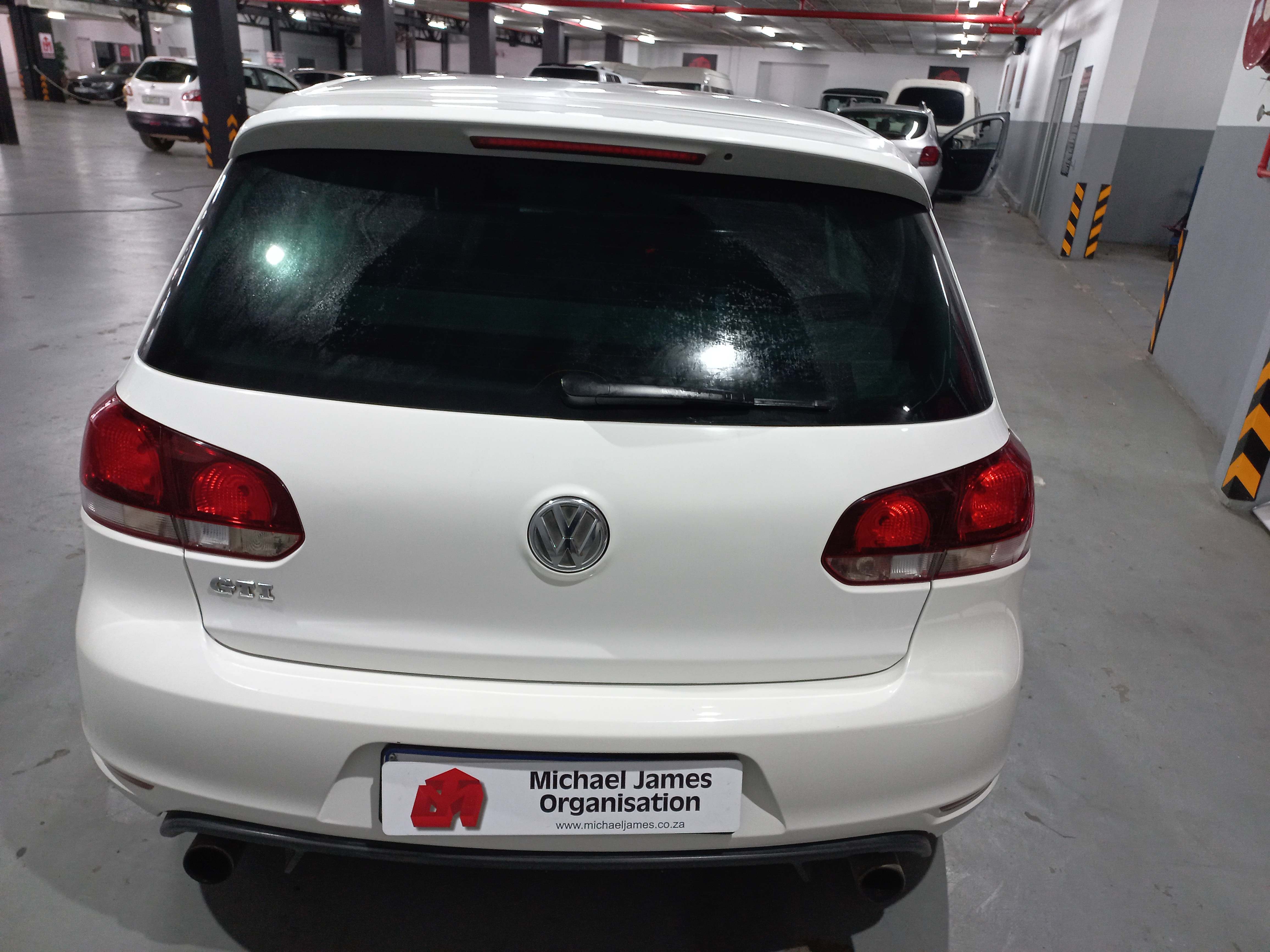 2016 Volkswagen Golf VI GTI 2.0 TSI DSG thumbnail 3