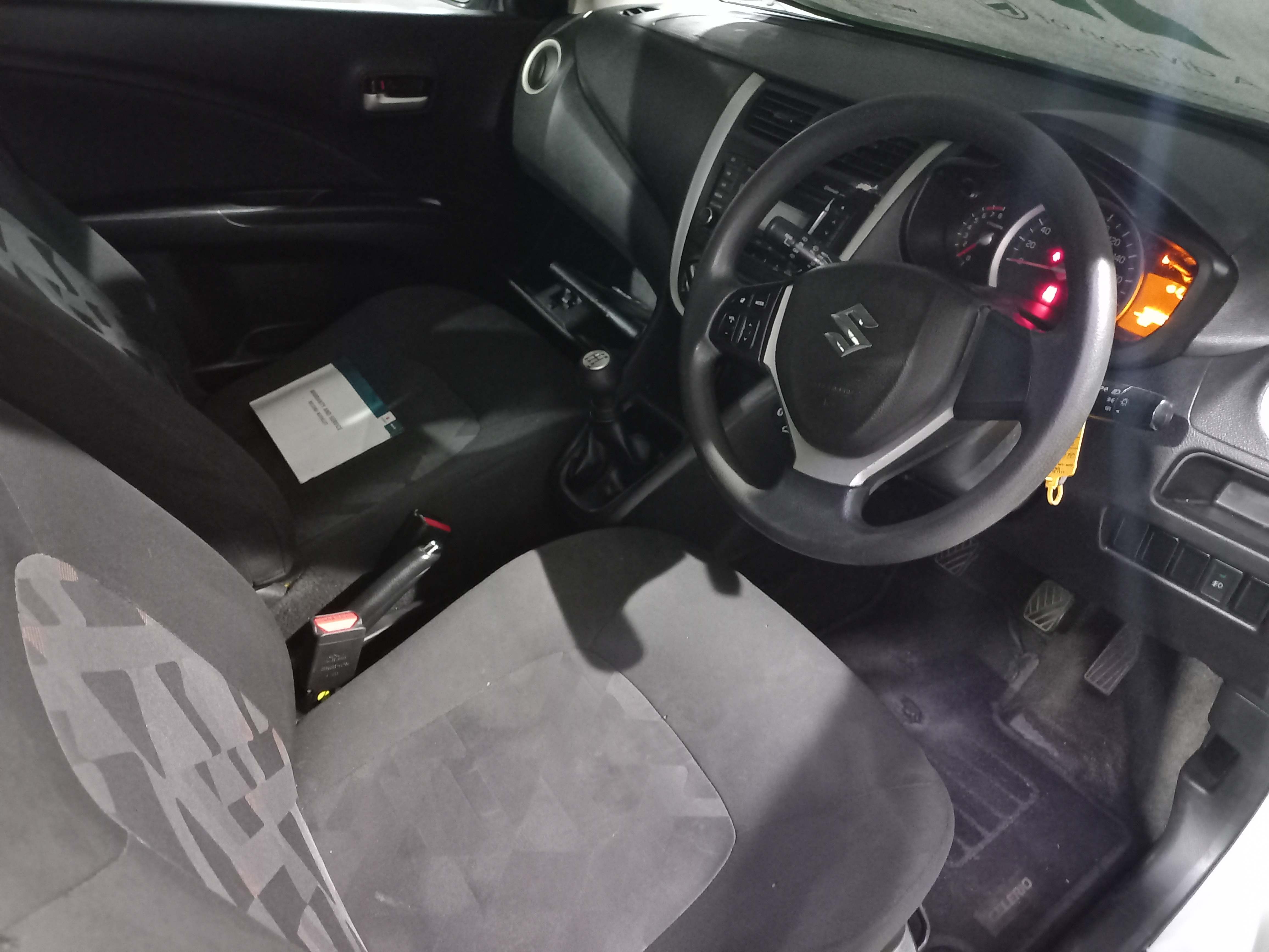 2015 Suzuki Celerio 1.0 GL thumbnail 5