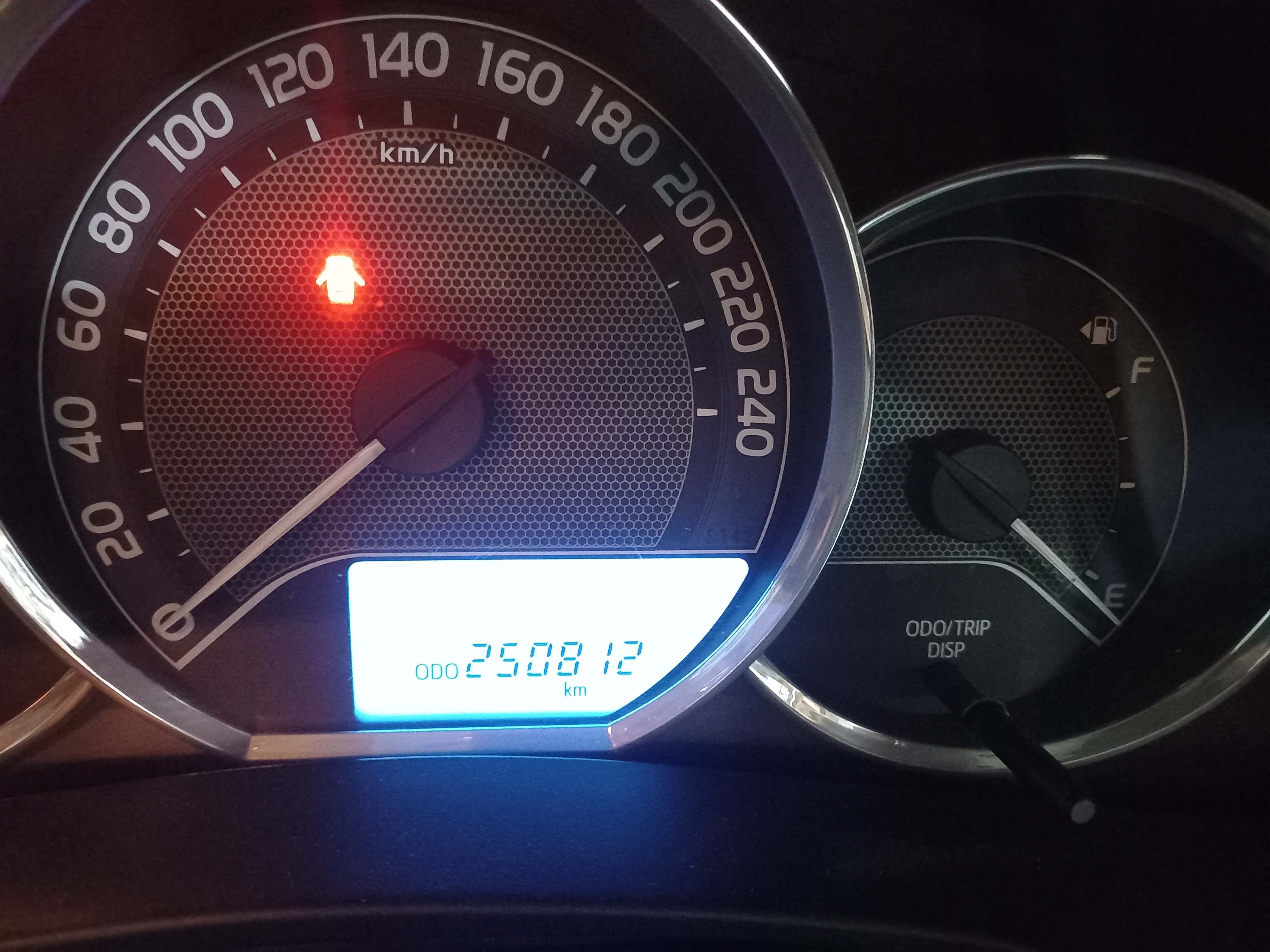 2015 Toyota Corolla 1.4D Prestige thumbnail 8