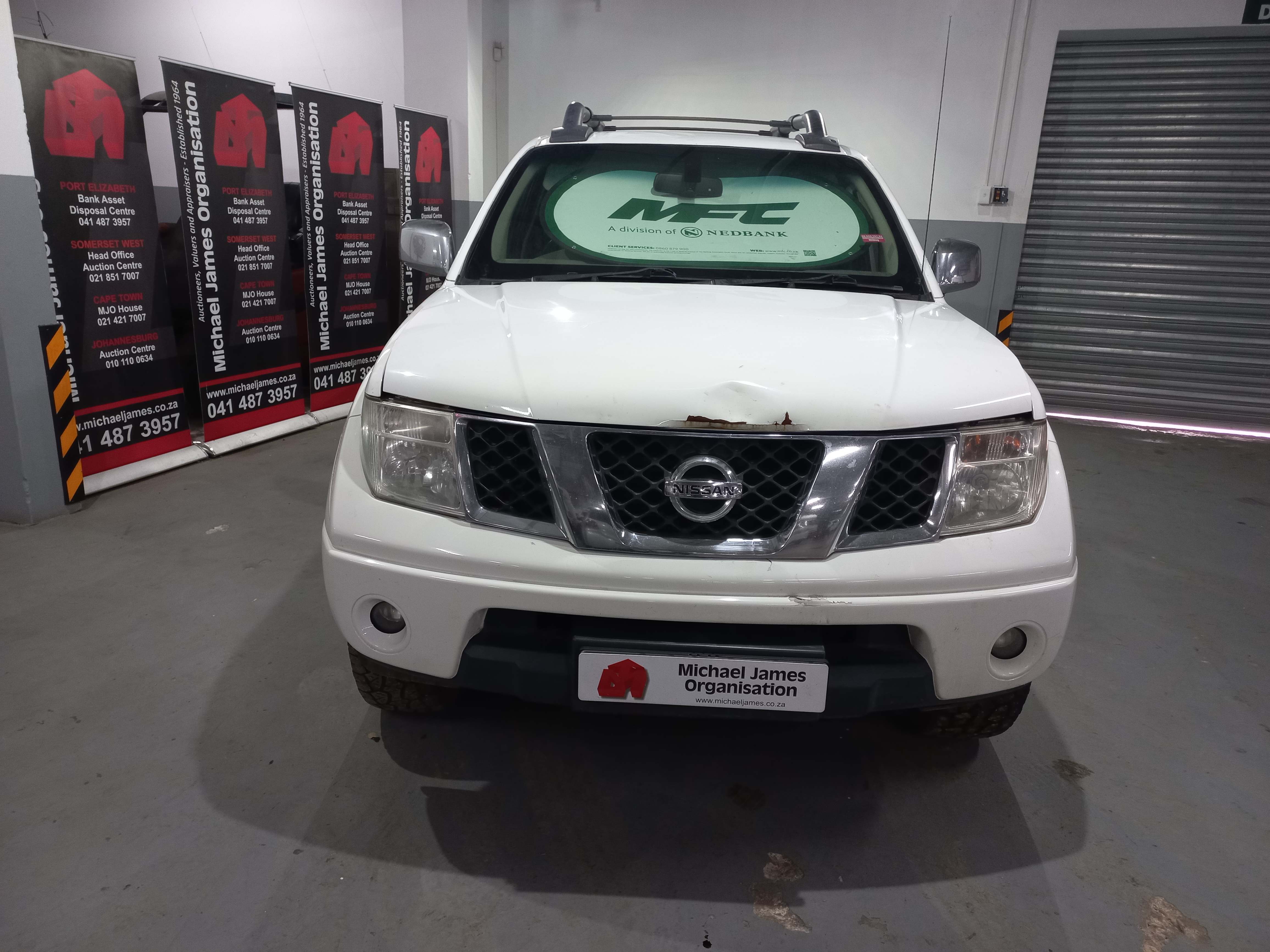 2011 Nissan Navara 2.5 dCi LE 4x4 P/U D/C thumbnail 2