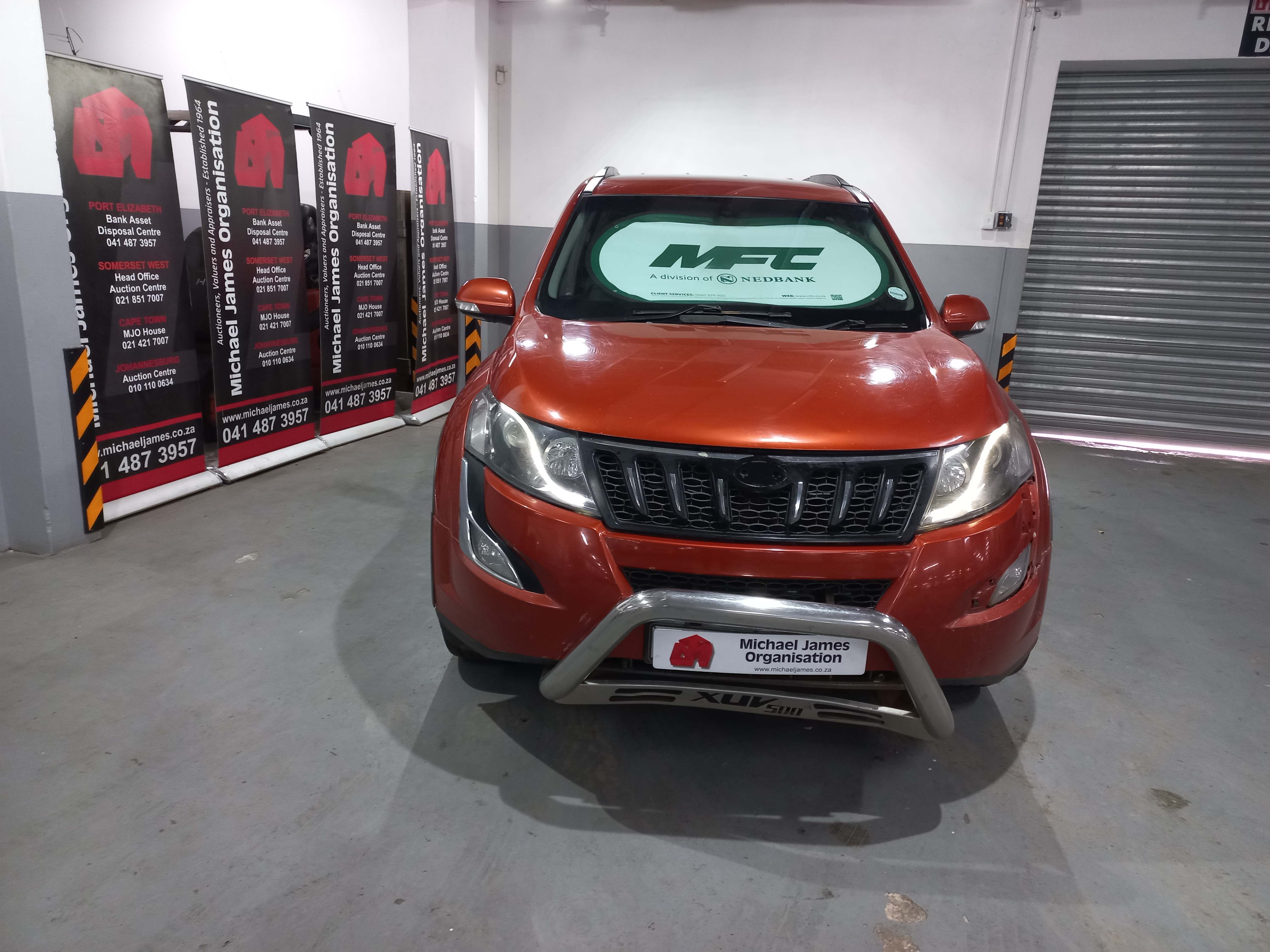 2017 Mahindra XUV 500 2.2D MHawk (W8) 7 Seat thumbnail 6