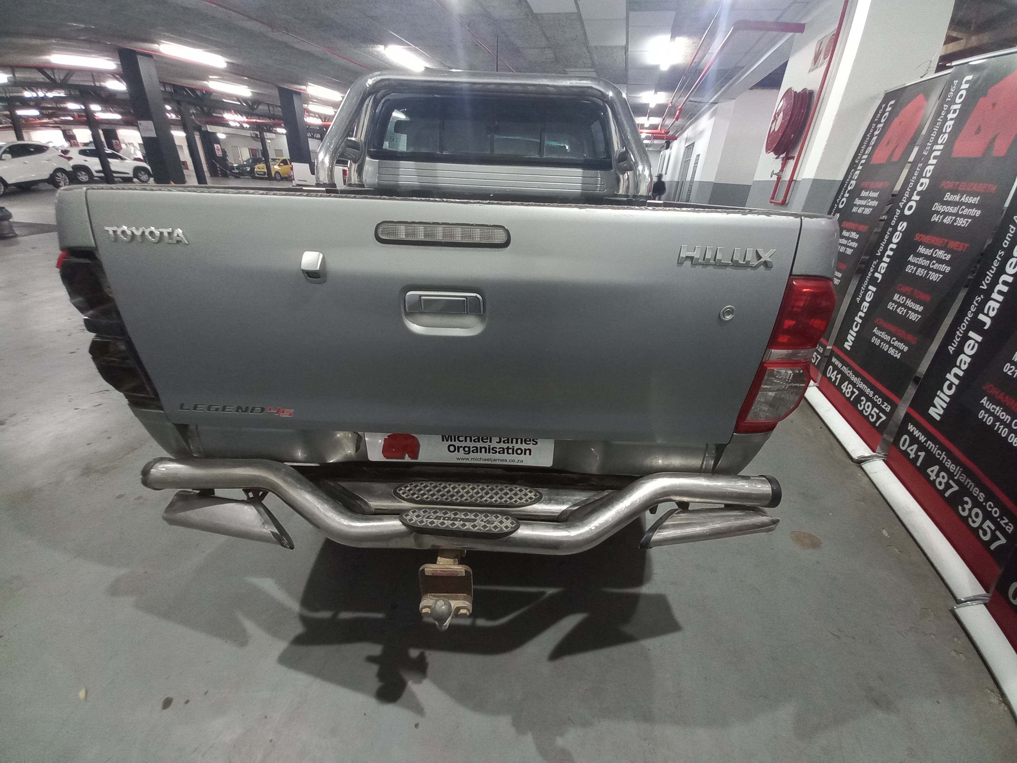 2015 Toyota Hilux 3.0 D-4D Legend 45 R/B A/T P/U D/C thumbnail 3