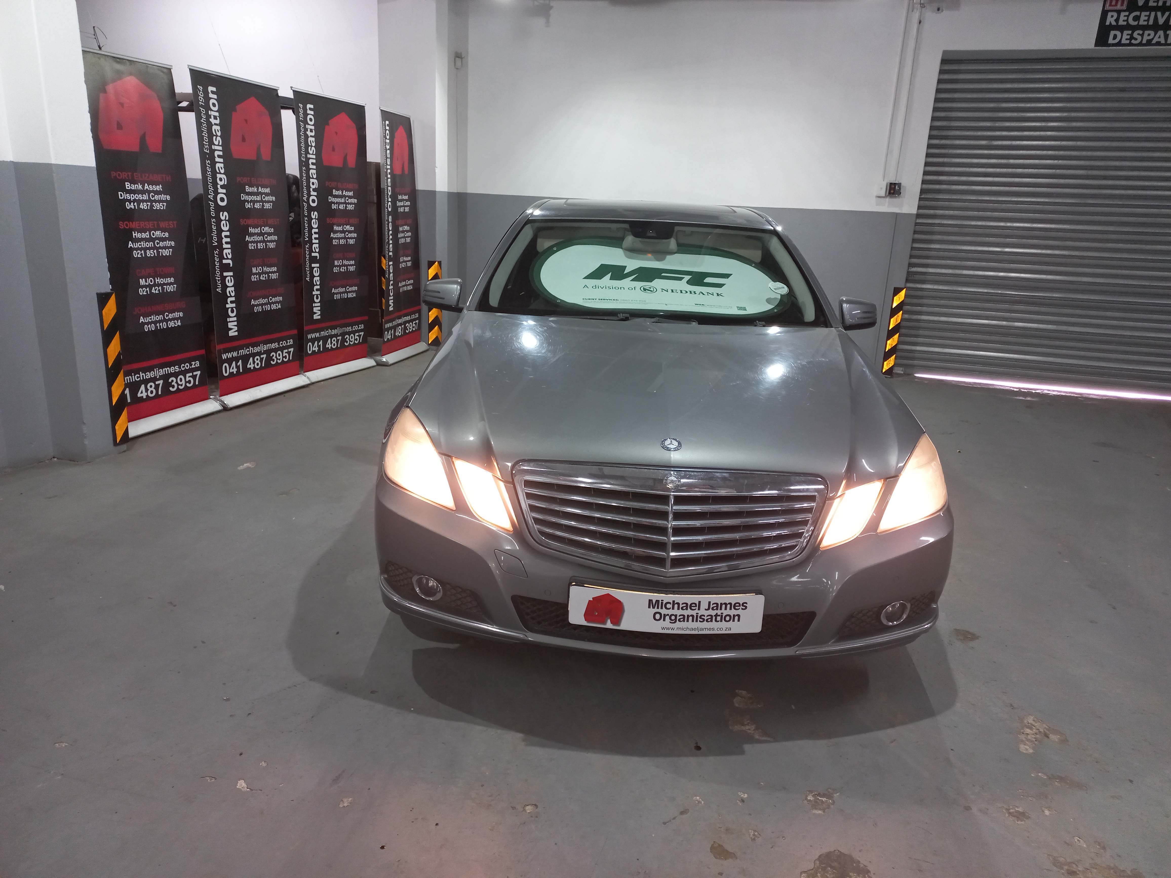 2010 Mercedes-Benz E200 CGI BE thumbnail 2