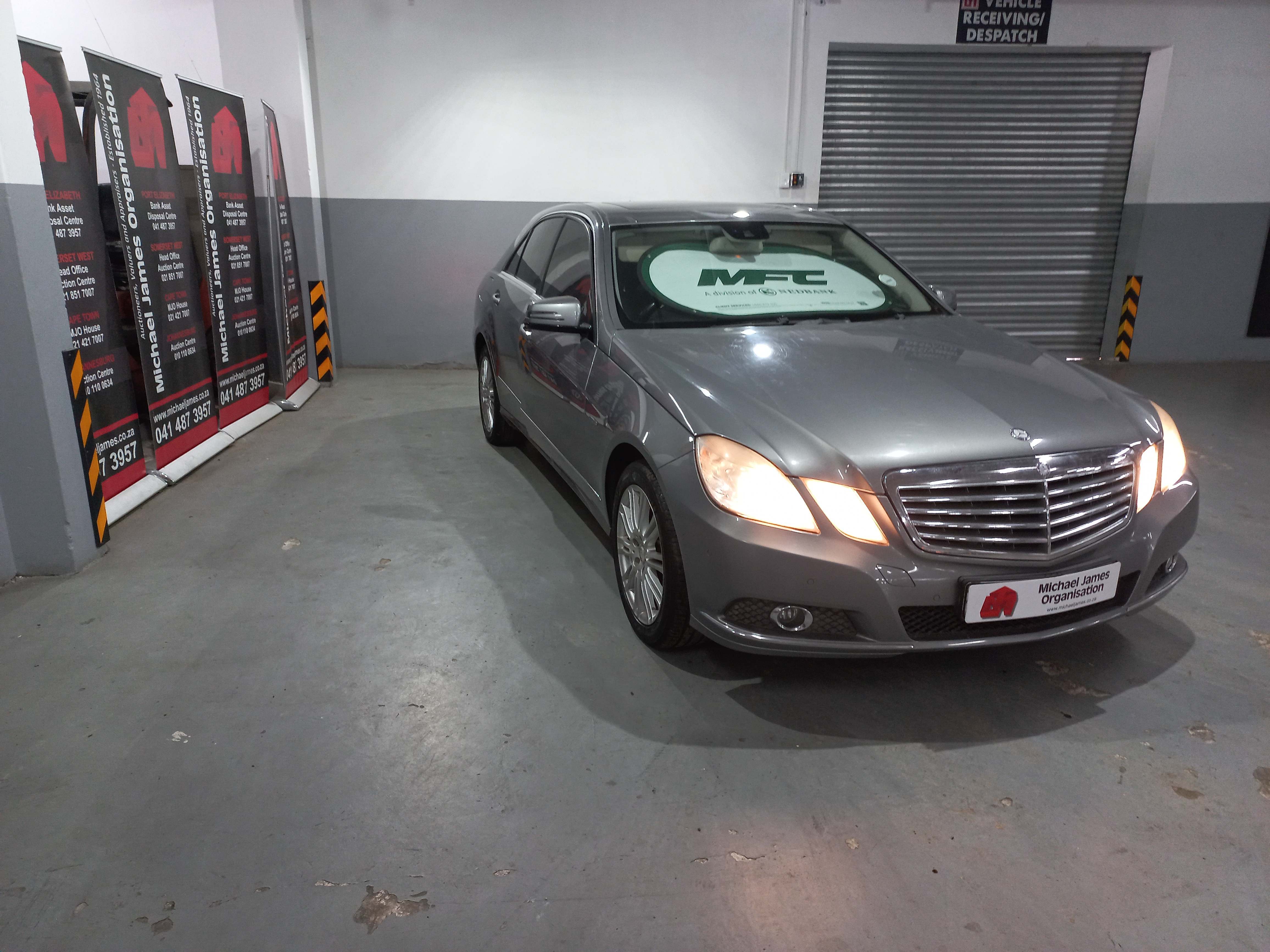 2010 Mercedes-Benz E200 CGI BE thumbnail 5