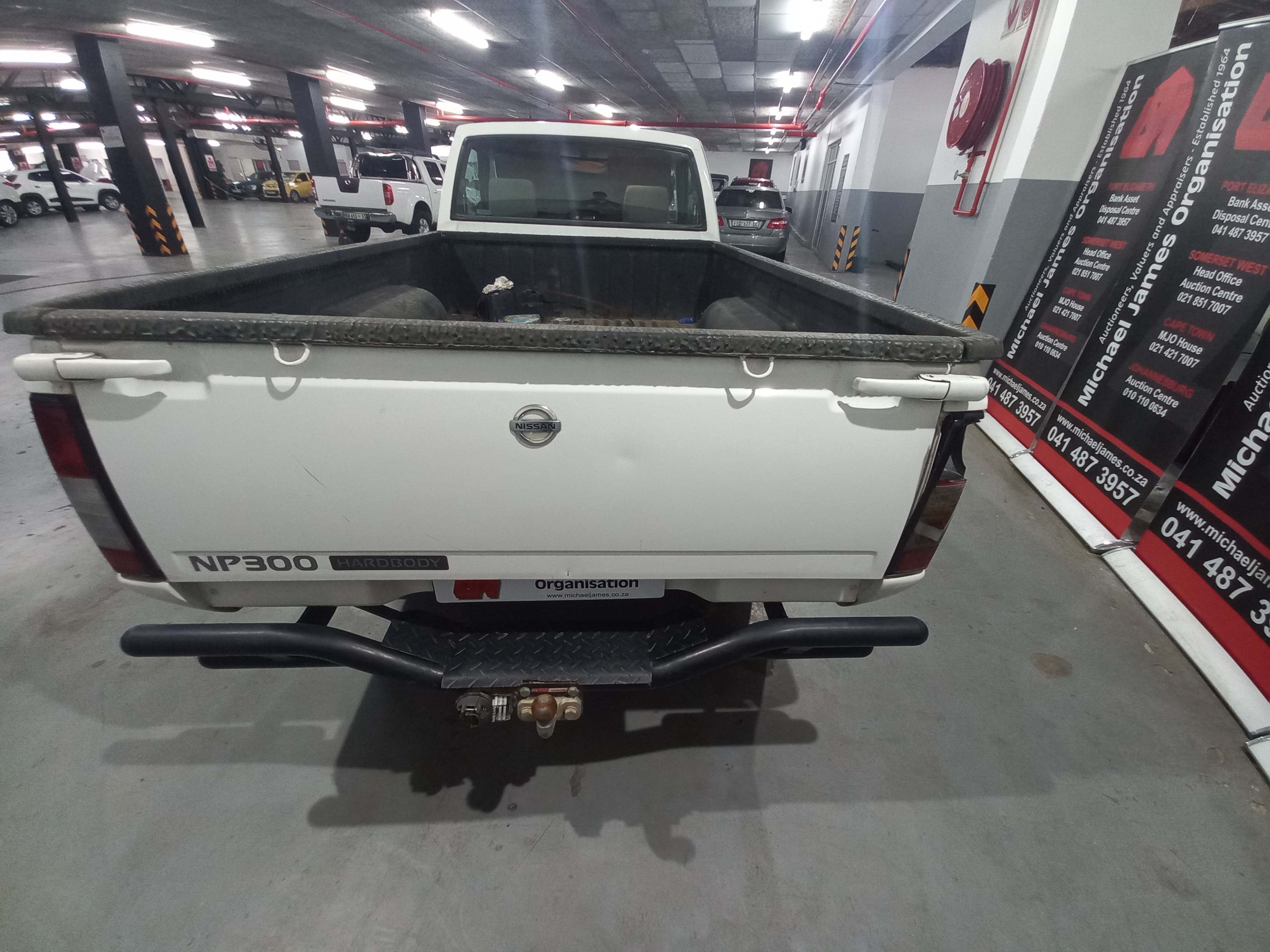 2019 Nissan Hardbody NP300 2.5 TDI LWB P/U S/C thumbnail 4