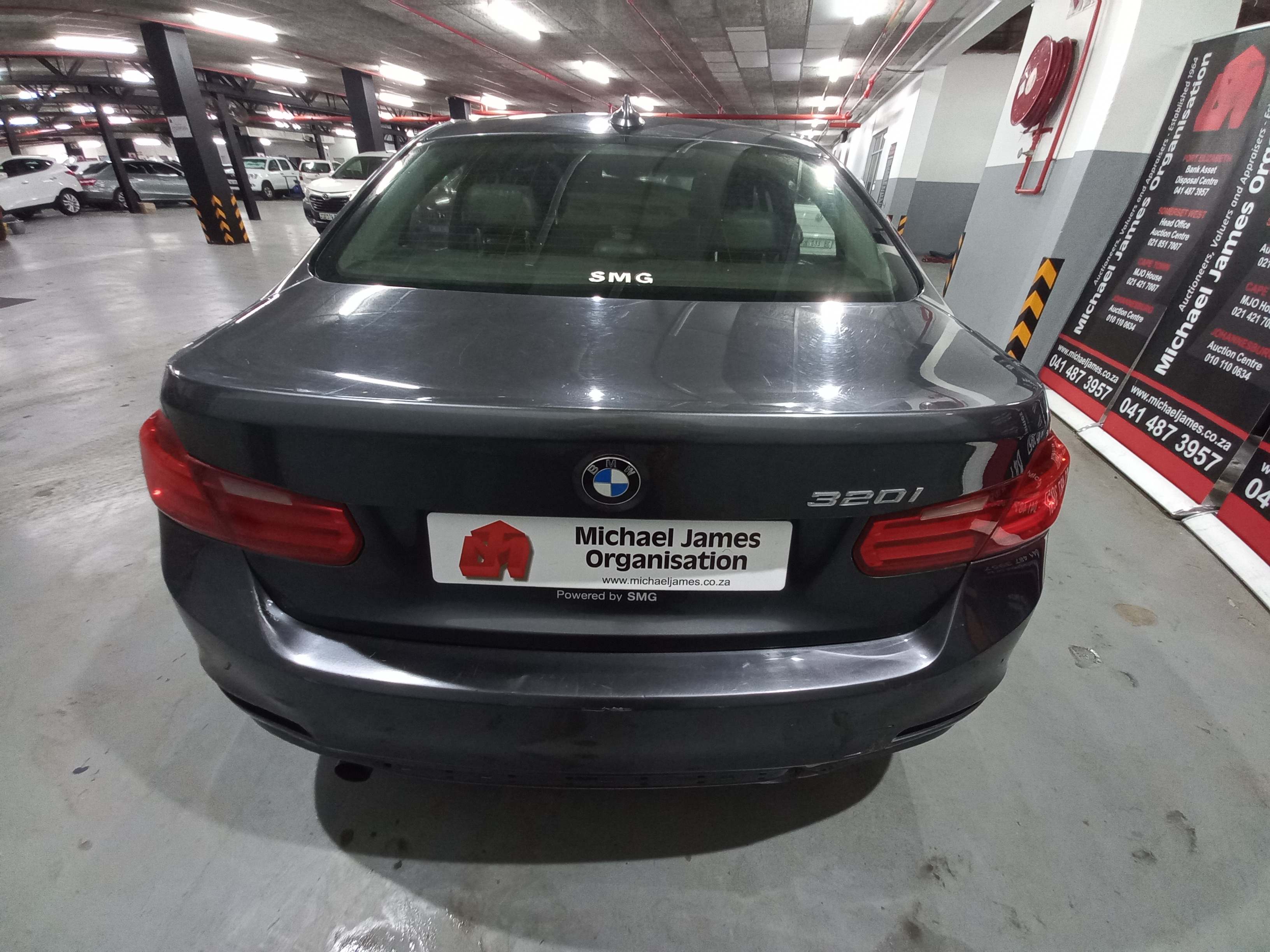 2015 BMW 320i Luxury Line A/T (F30) thumbnail 4
