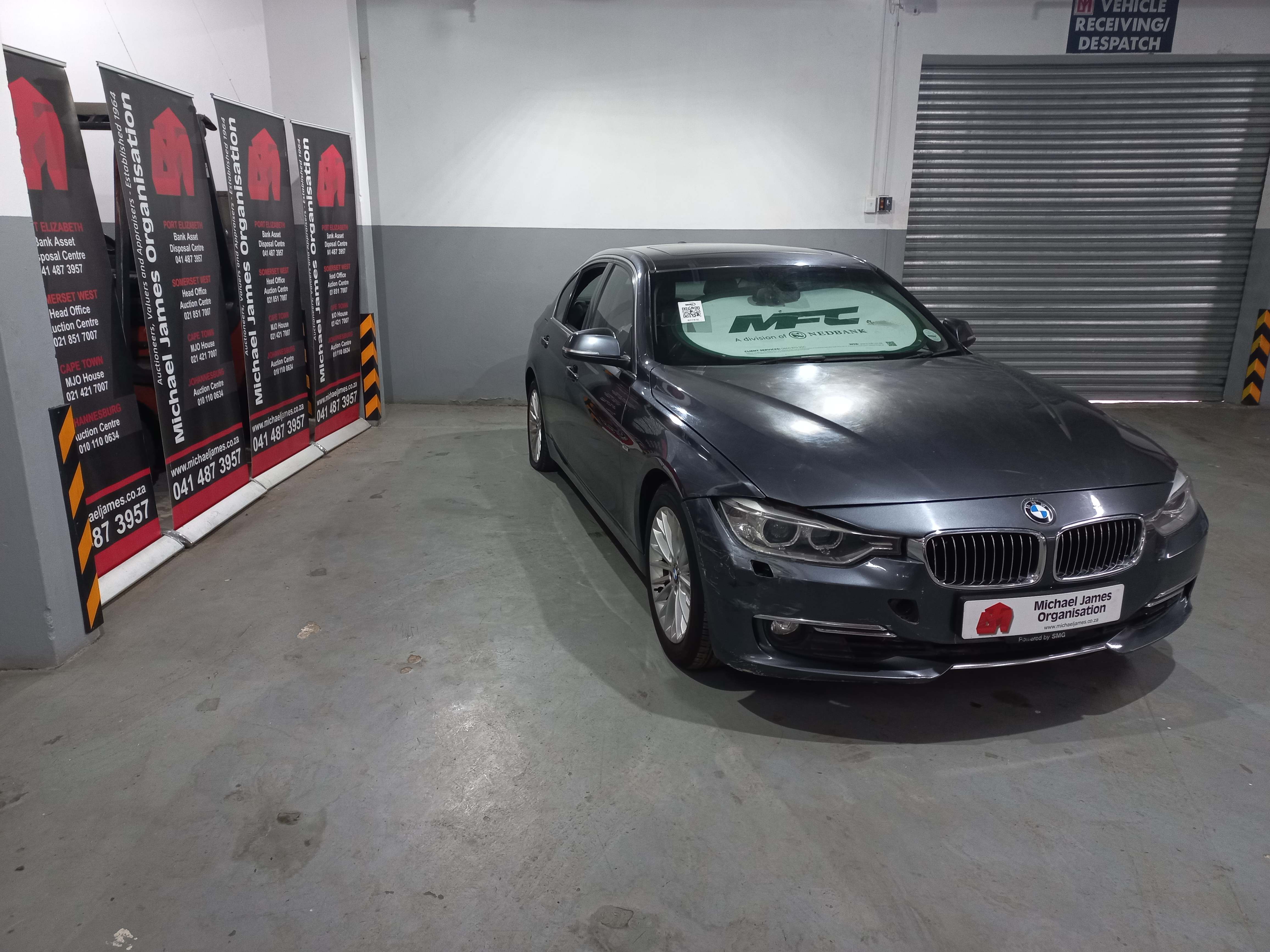 2015 BMW 320i Luxury Line A/T (F30) thumbnail 5