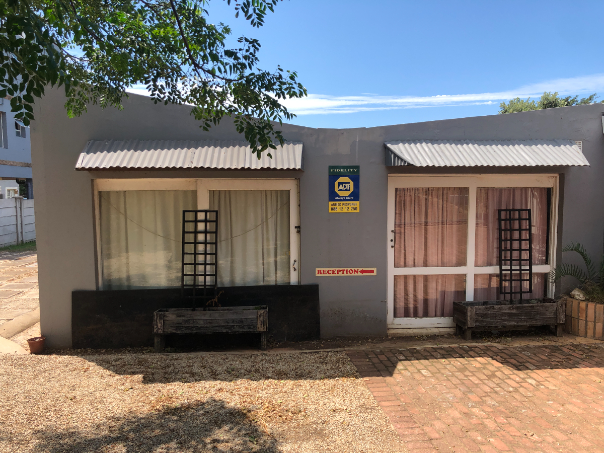 Two Bedroom Home With Three Outside Rooms thumbnail 10