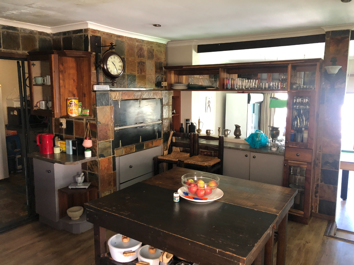 4 Bedroom Home Plus Flatlet thumbnail 14