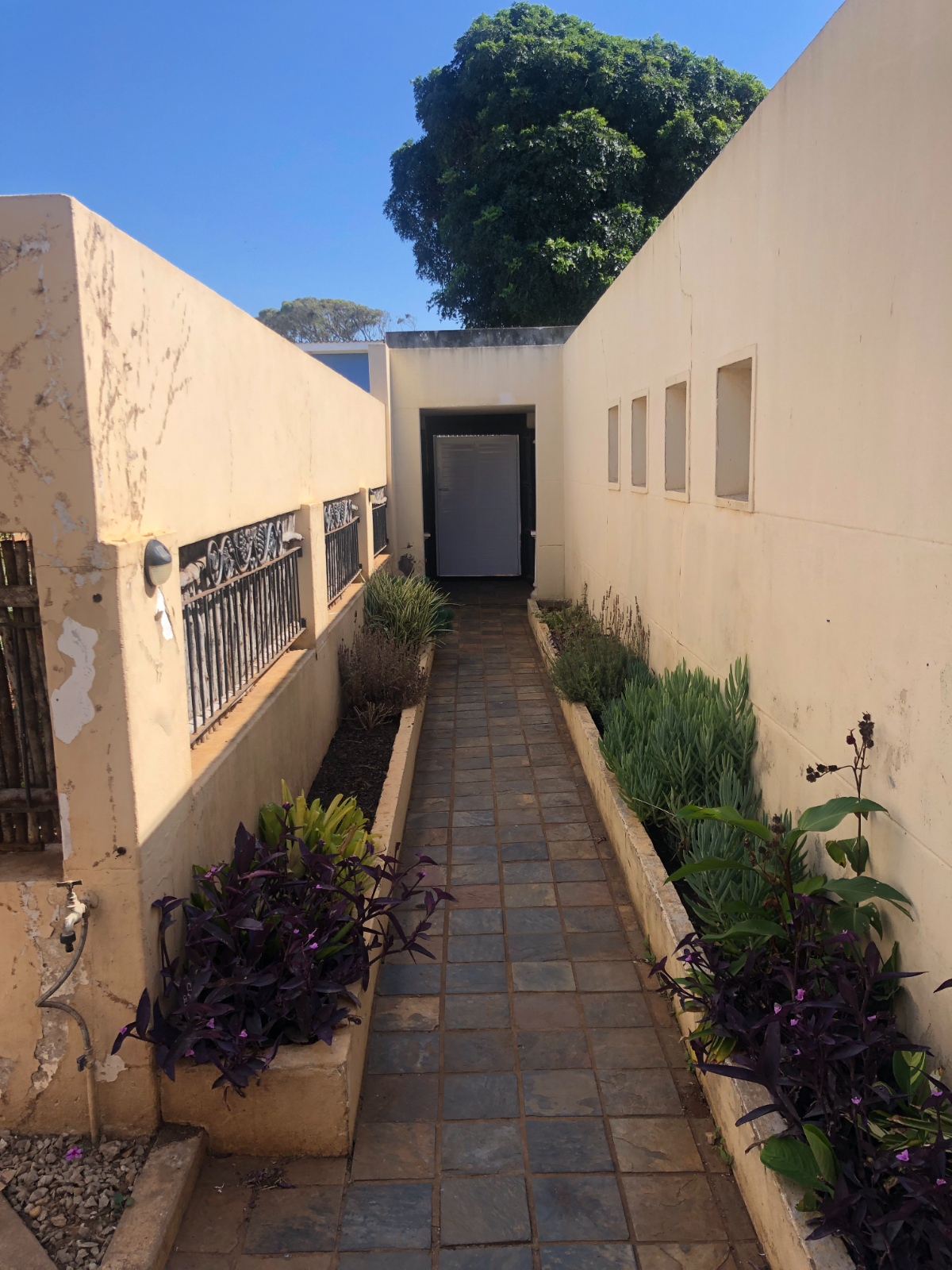 4 Bedroom Home Plus Flatlet thumbnail 16