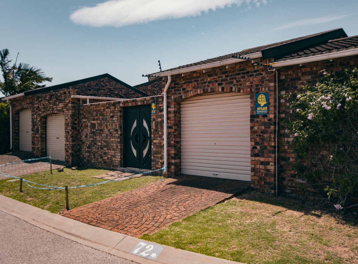 3 Bedroom Townhouse in Central Location thumbnail 2