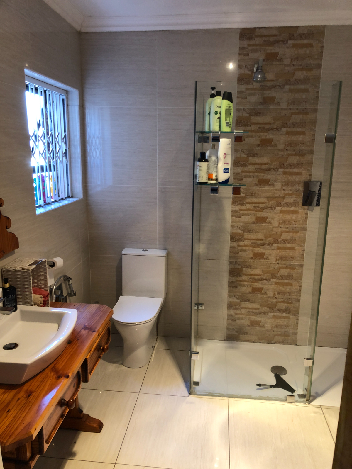 3 Bedroom Townhouse in Central Location thumbnail 3