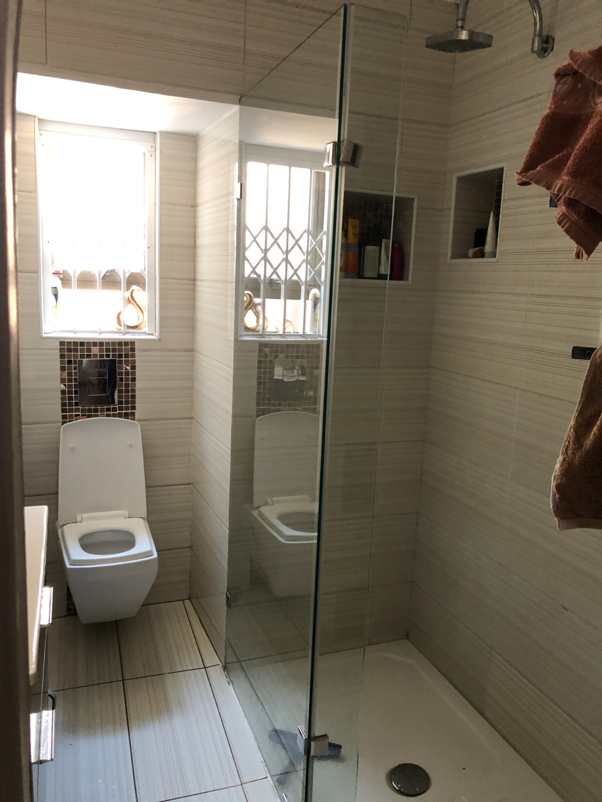 3 Bedroom Townhouse in Central Location thumbnail 5