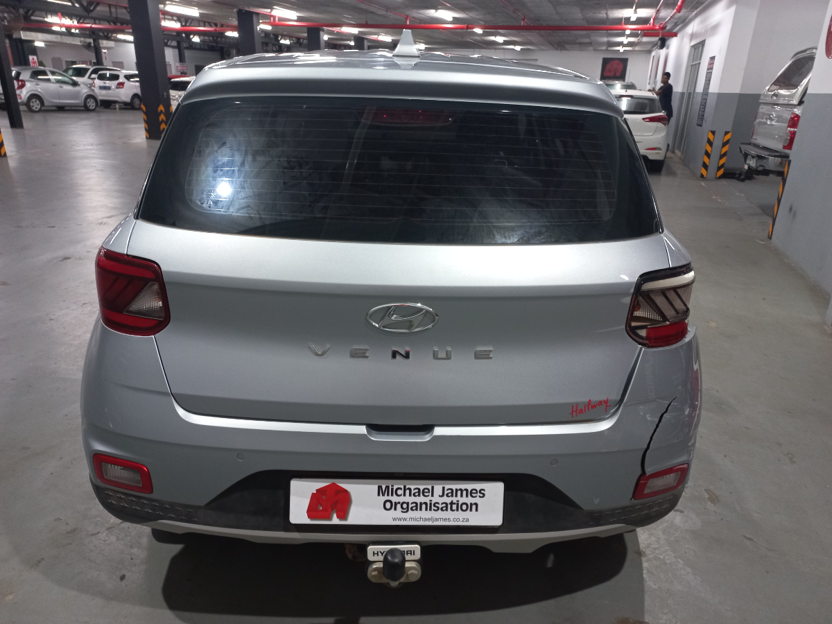 2022 Hyundai Venue 1.2 Motion thumbnail 3