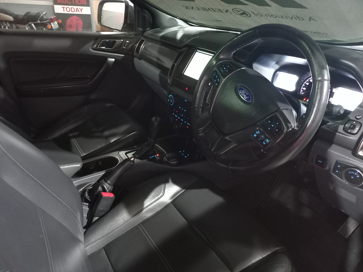 2016 Ford Everest 3.2 TDCi LTD 4x4 A/T thumbnail 5