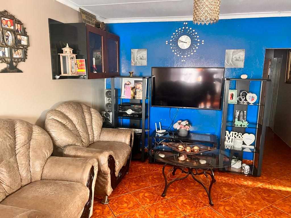 Three Bedroom Family Home - Buffalo Flats, East London thumbnail 11