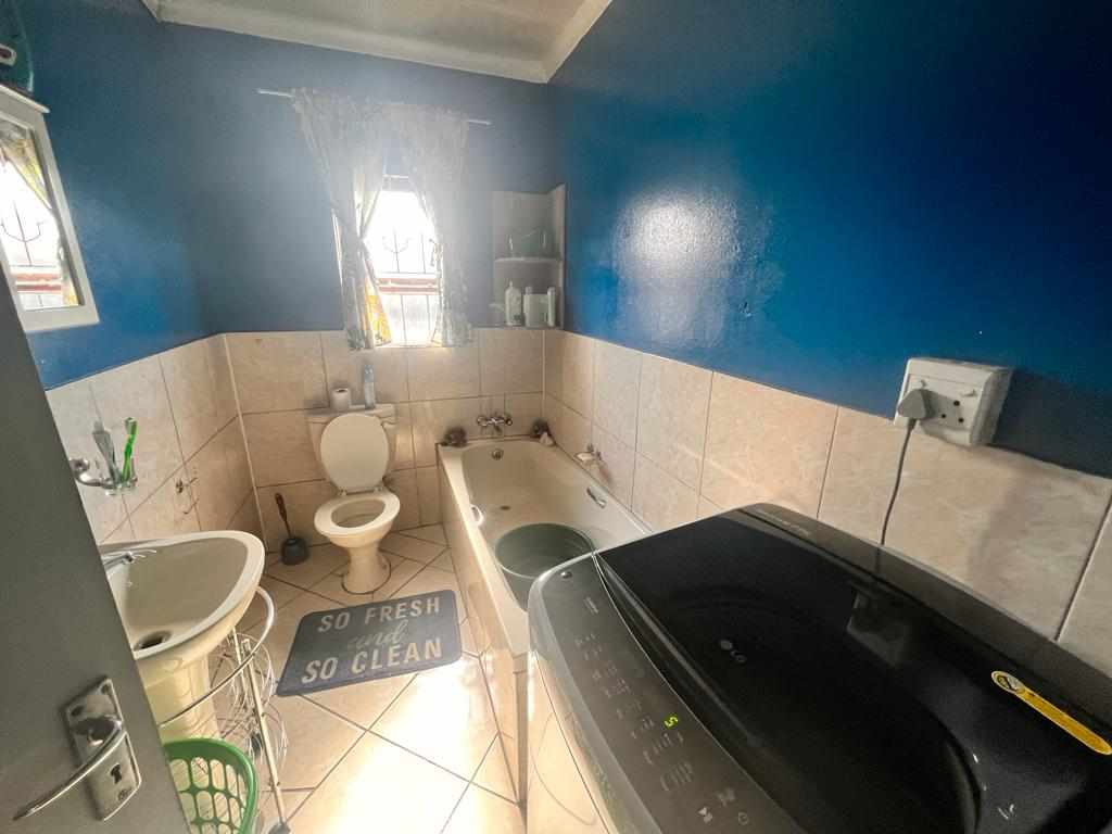 Three Bedroom Family Home - Buffalo Flats, East London thumbnail 7