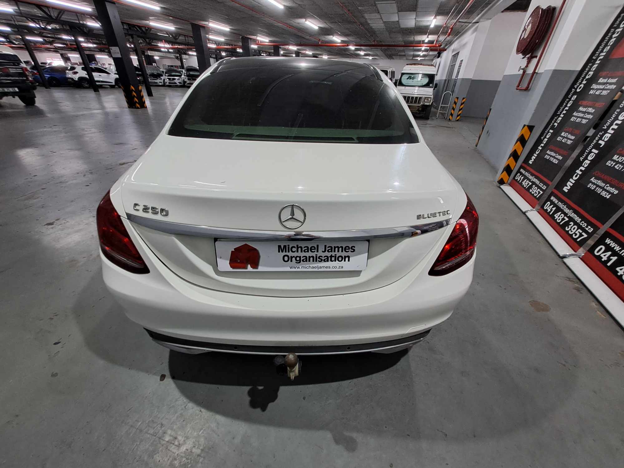 2015 Mercedes-Benz C250 Bluetec Avantgarde A/T thumbnail 3