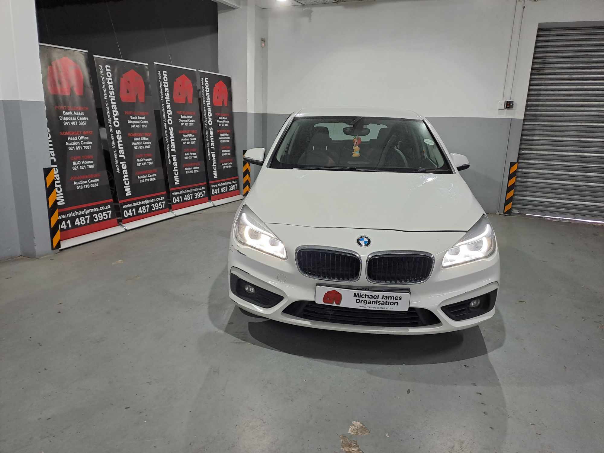 2017 BMW 220i Active Tourer A/T (F45) thumbnail 2