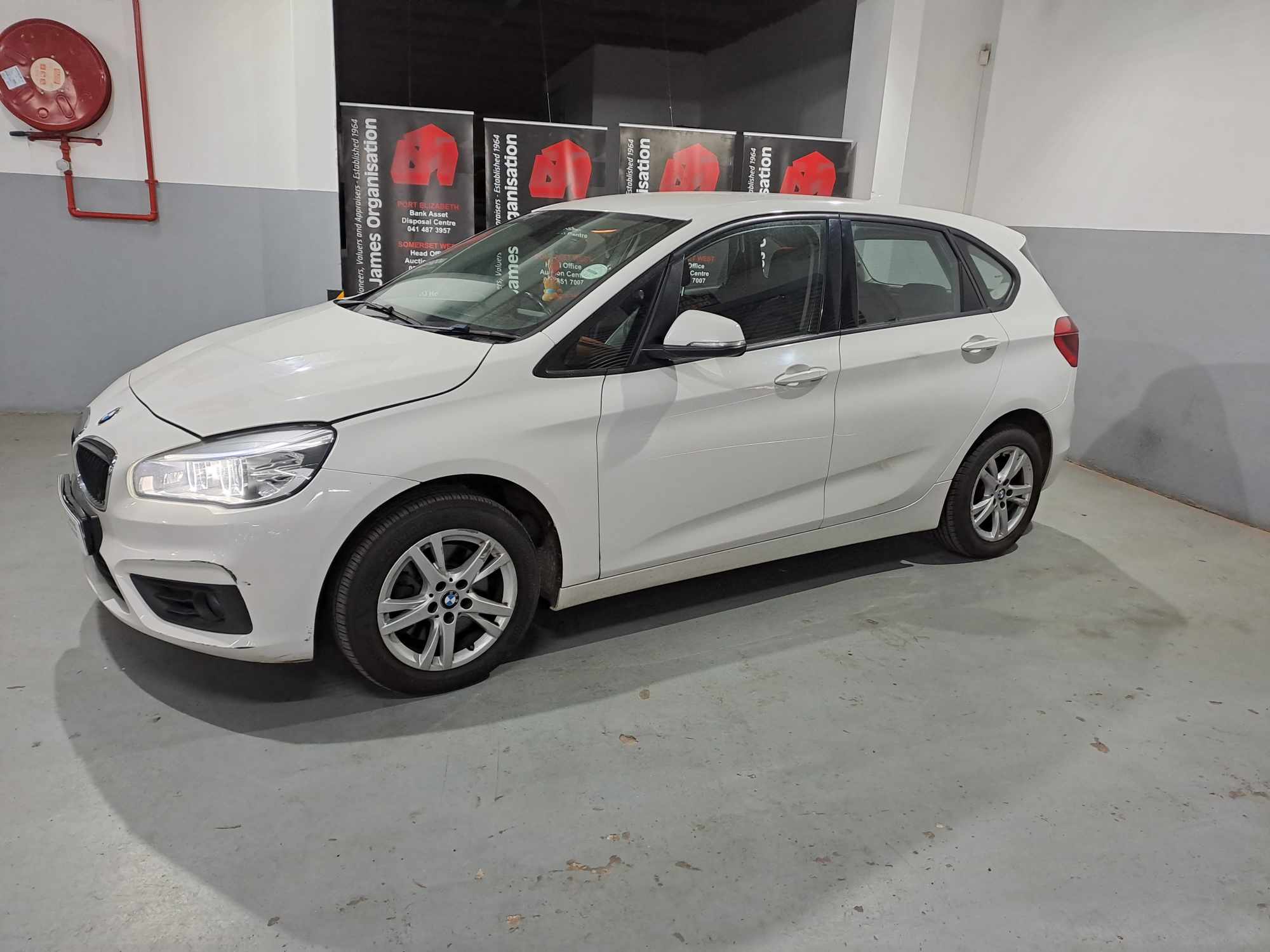 2017 BMW 220i Active Tourer A/T (F45) thumbnail 3
