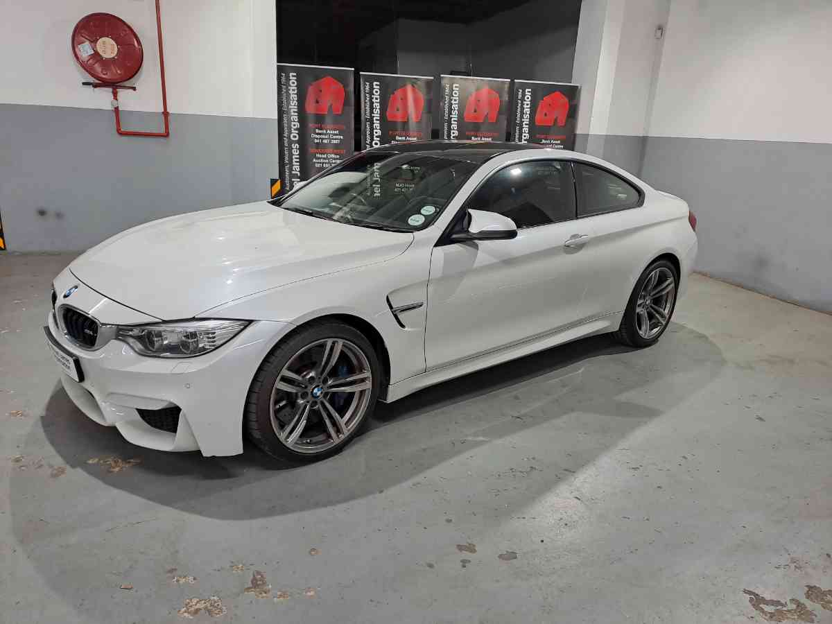 2014 BMW M4 Coupe M-DCT (F82)
