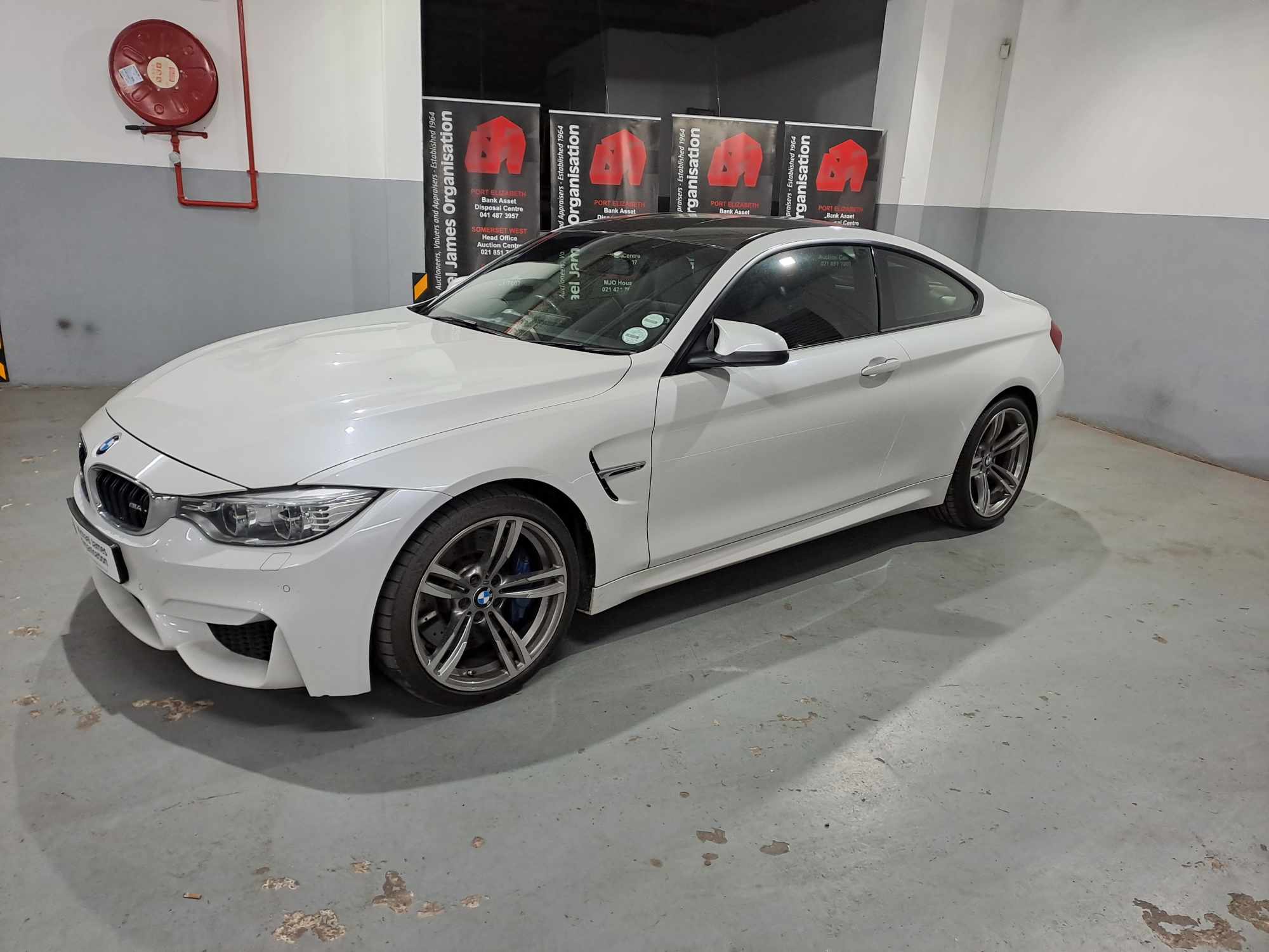 2014 BMW M4 Coupe M-DCT (F82) thumbnail 3