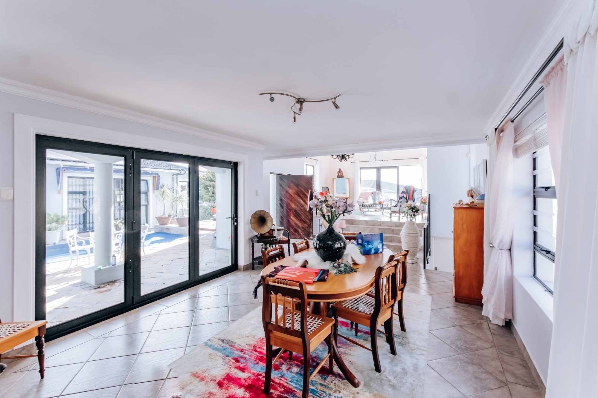 Family Home In Beautiful Kamma Heights thumbnail 9