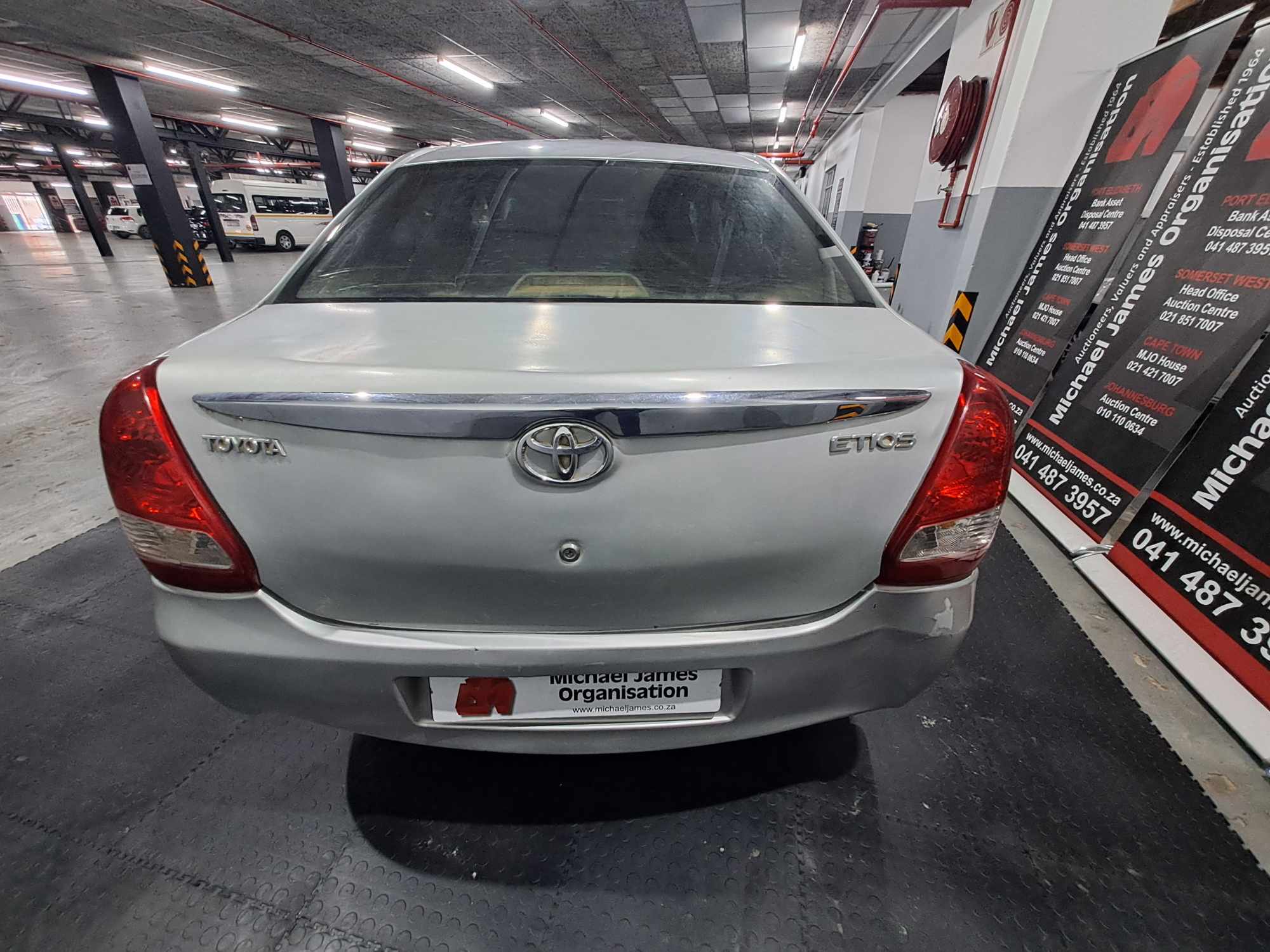 2013 Toyota Etios 1.5 Xs/Sprint thumbnail 3