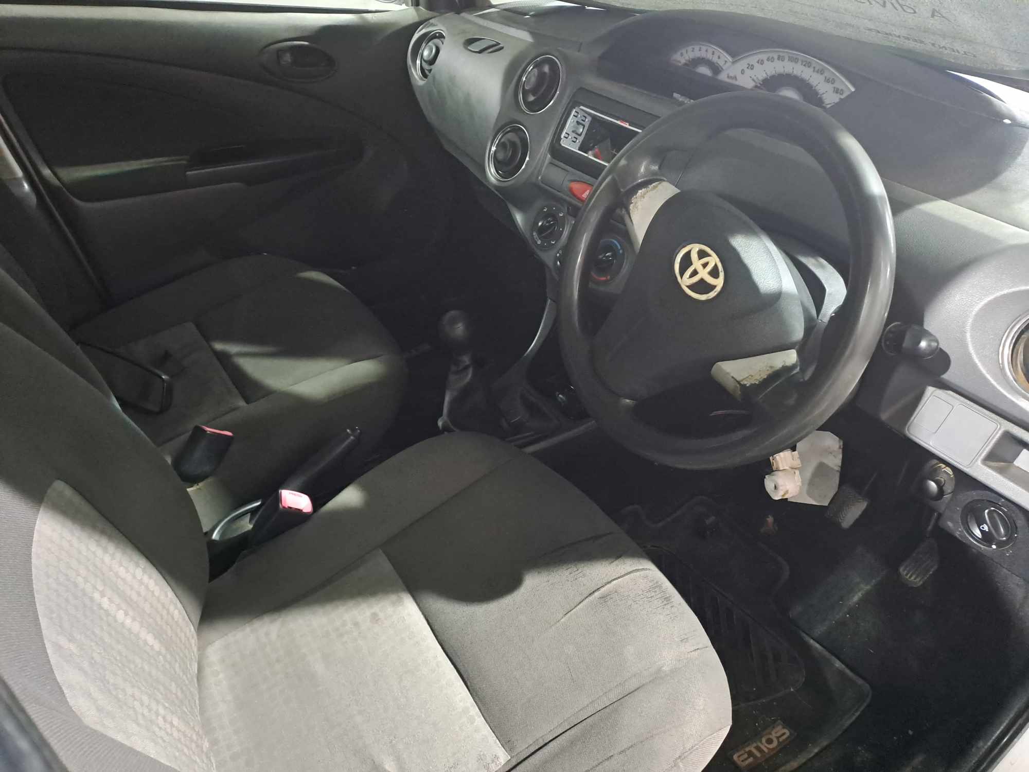 2013 Toyota Etios 1.5 Xs/Sprint thumbnail 5