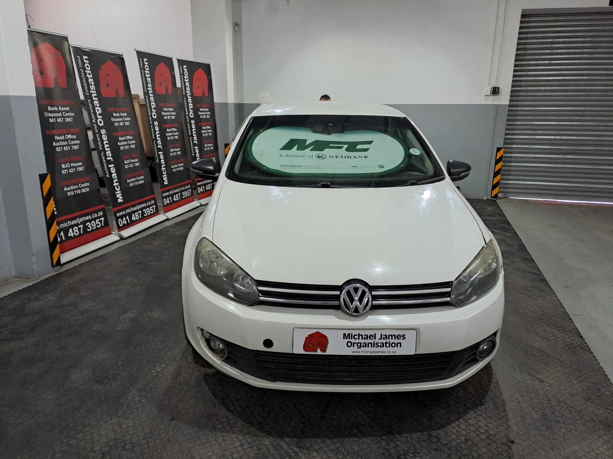 2011 Volkwagen Golf VI 1.6i Trendline thumbnail 2