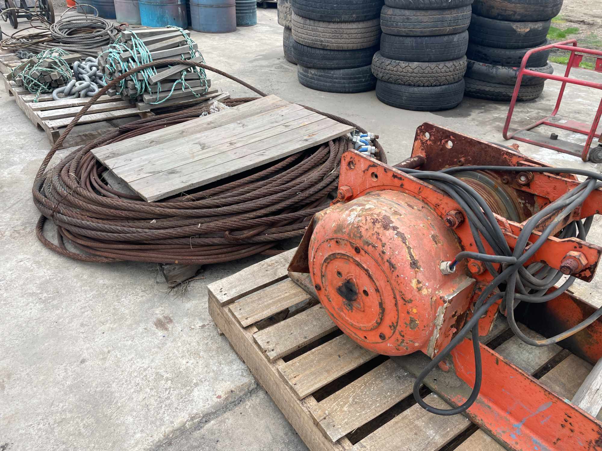 TLB, Bowsers, Trailers, Compressors, Scaffolding, Tools, and Office Furniture thumbnail 12