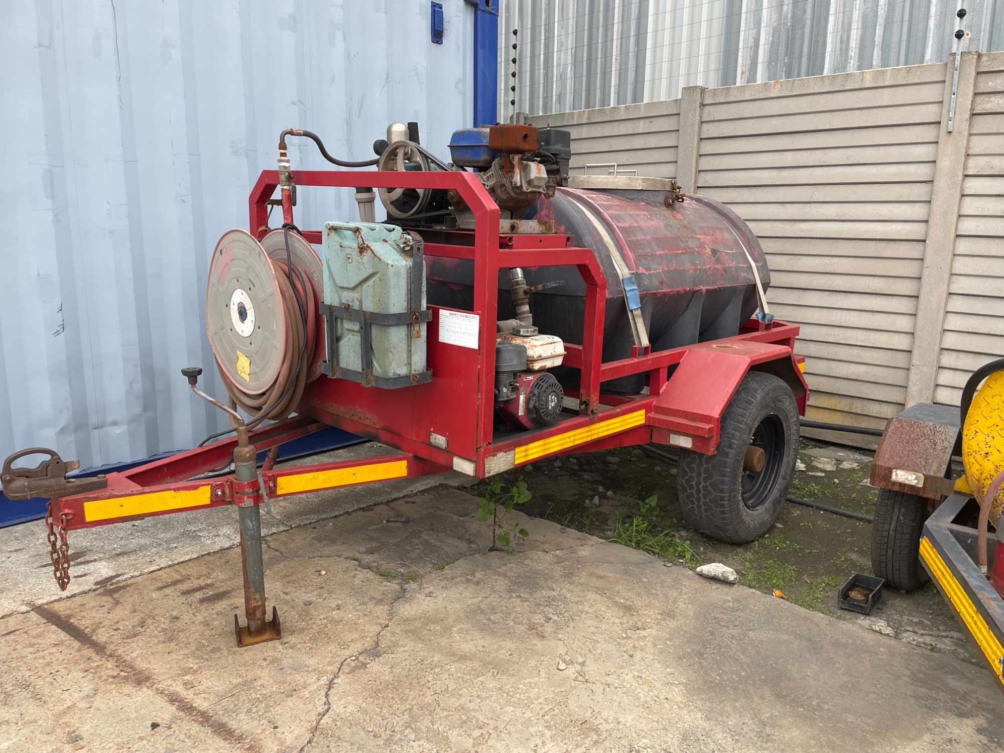 TLB, Bowsers, Trailers, Compressors, Scaffolding, Tools, and Office Furniture thumbnail 21