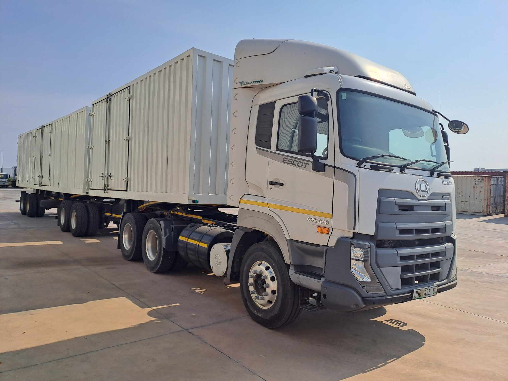 2019 UD Escot GWE 390 (E53) 6x4 RET A/T T/T C/C Double Axle thumbnail 6