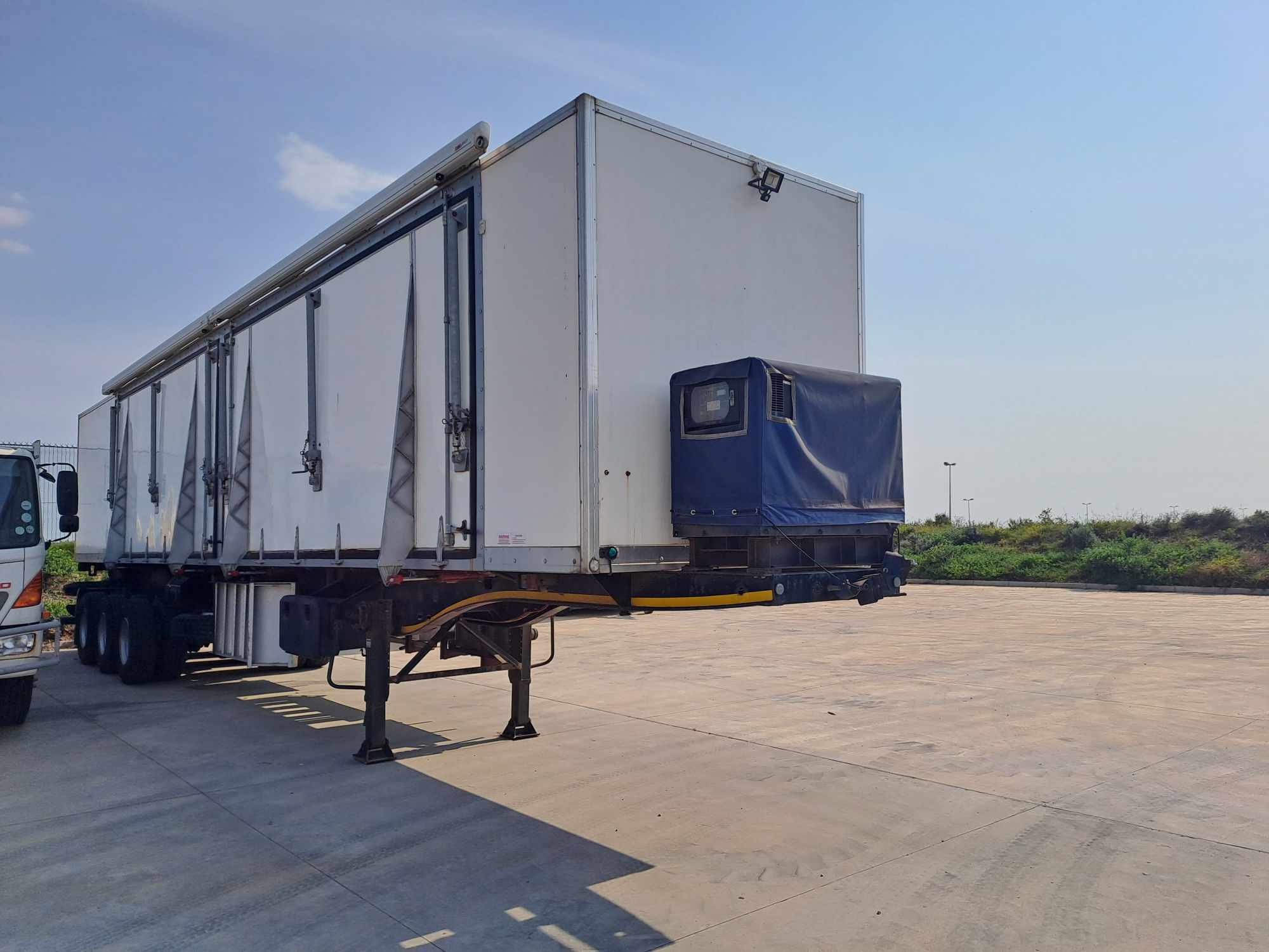15m Tri-Axle Stage Trailer With Sound System And Generator thumbnail 5
