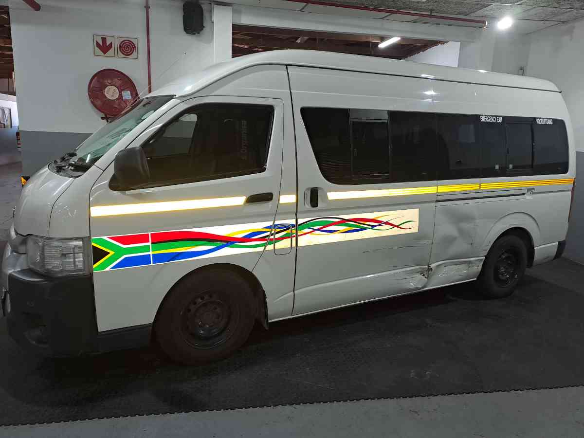 2021 Toyota Quantum / Hiace 2.5 D-4D Sesfikile 16s
