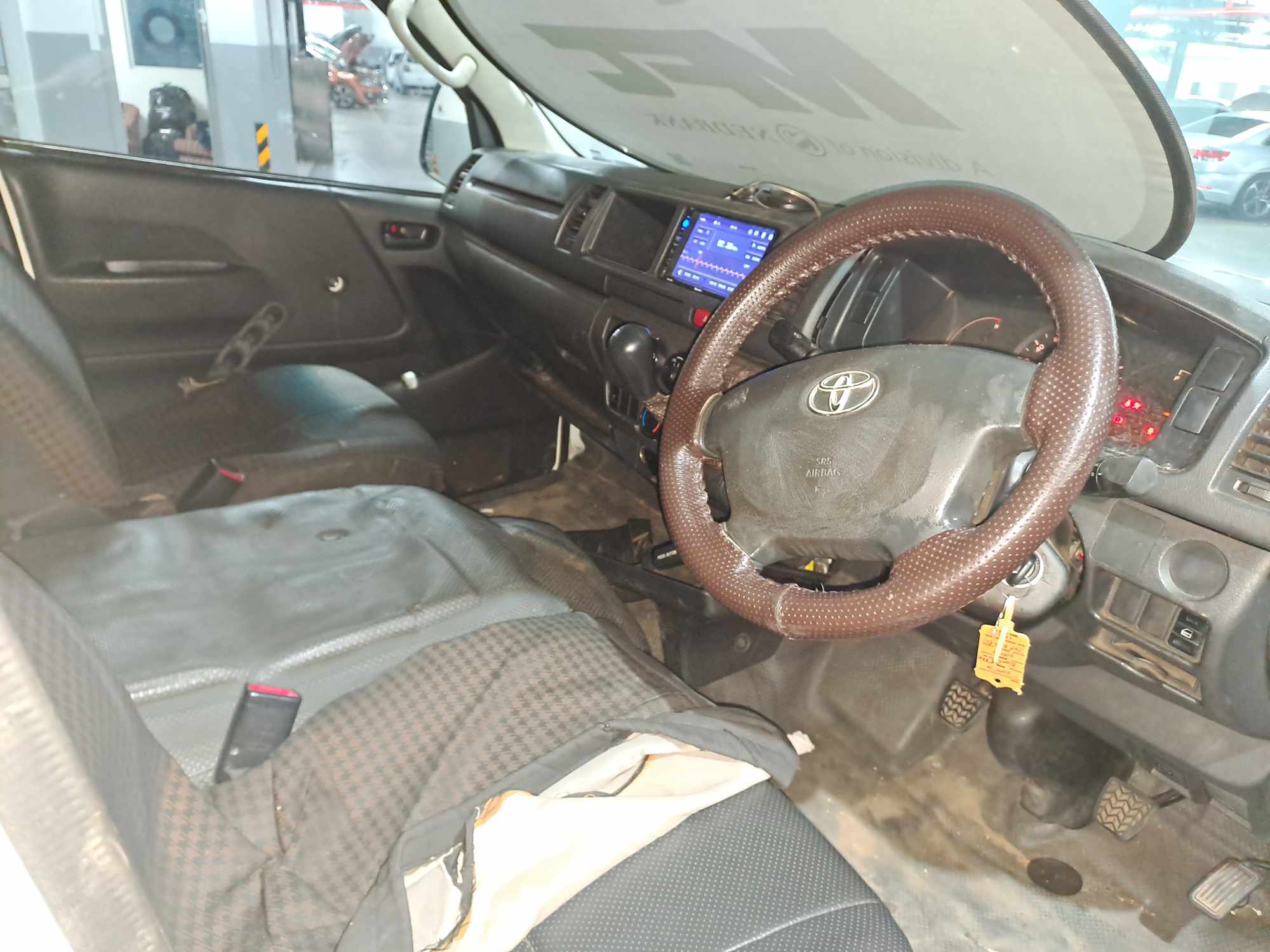 2021 Toyota Quantum / Hiace 2.5 D-4D Sesfikile 16s thumbnail 5
